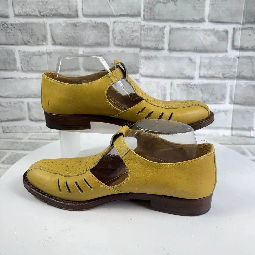 Basco Made in Italy Women's 40- 9/9.5 US Yellow Leather T Strap Fisherman Loafer